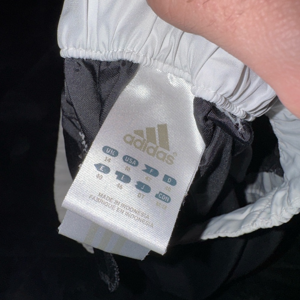 Boys Adidas Swimtrunks - Picture 4 of 4